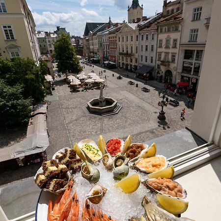 Oysters&Bubbles Gastro Hotel. Rynok square Leopoli Esterno foto